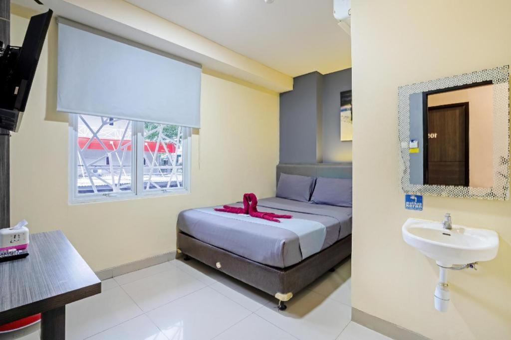 Biz Hotel *